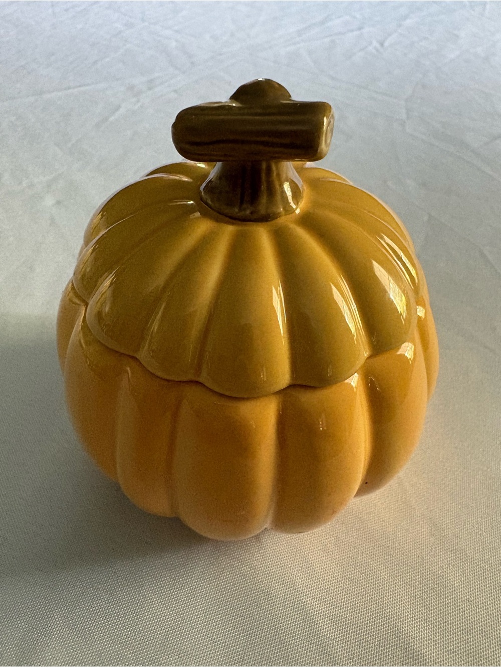 New Hallmark Yellow Pumpkin Candle Lid Pumpkin Pie Spice